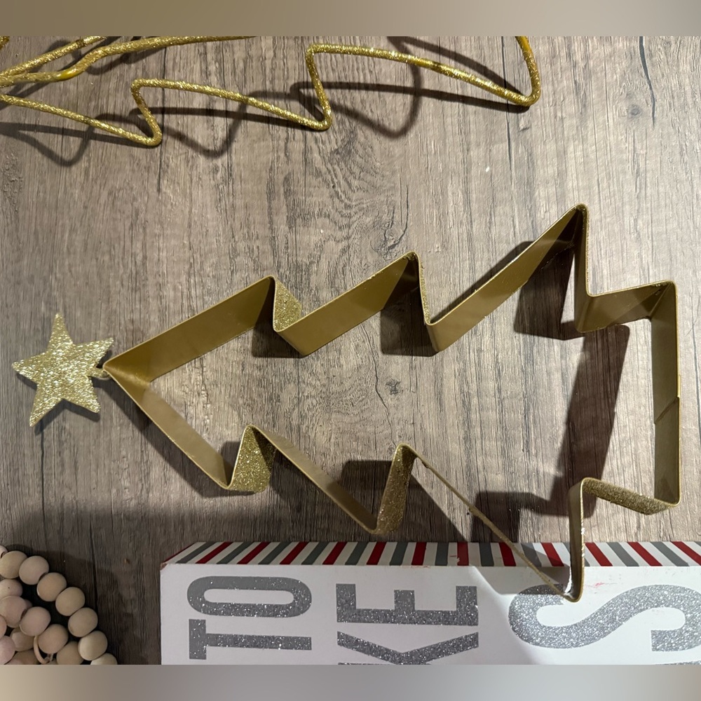 Gold Christmas Tree Decor